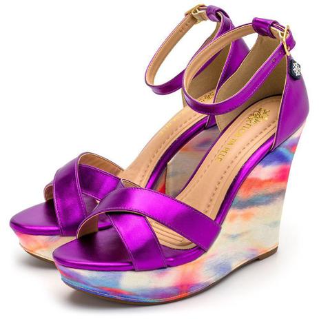 Sandália Anabela Tiras Cruzadas Roxo Metalizado Salto Tie dye Fivela -  GISELACOSTA - Sandália Feminina - Magazine Luiza