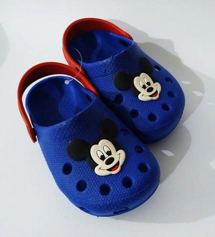 sandalia infantil de personagem