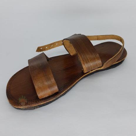 scarpin nude salto fino