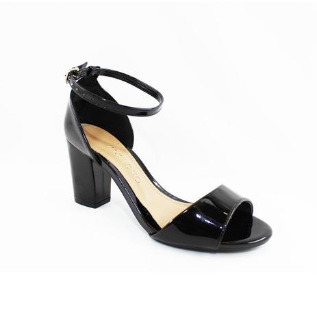 sandalia de salto medio preta