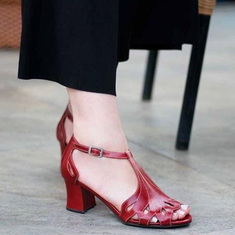 Compre Sandália Salto Baixo Fino Fandarello Vermelha Fandarello Online