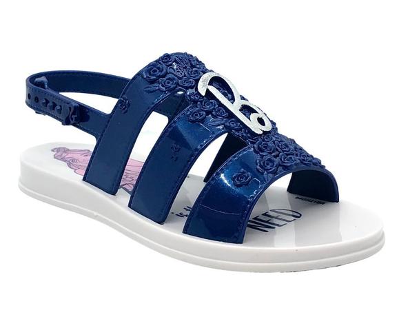 Sandália Infantil Barbie SPA com Banheira e Acessórios Grendene - Spa e  Ofurô - Magazine Luiza