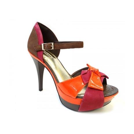 sandalia meia pata salto grosso dakota