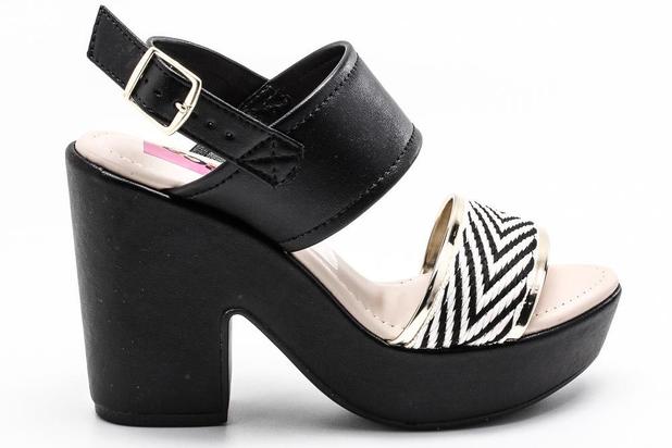 Sandália Moleca Meia Pata Napa Metalizado 5292730 - Sandália Feminina -  Magazine Luiza