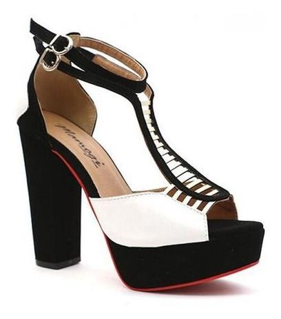 sandalias branca de salto alto