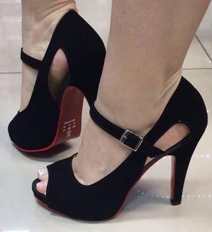 peep toe preto salto fino