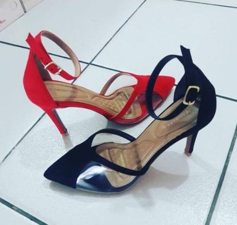 sandalia scarpin preta