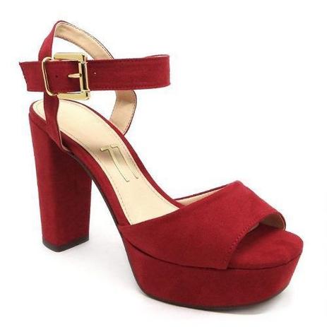sandalia vermelha salto alto