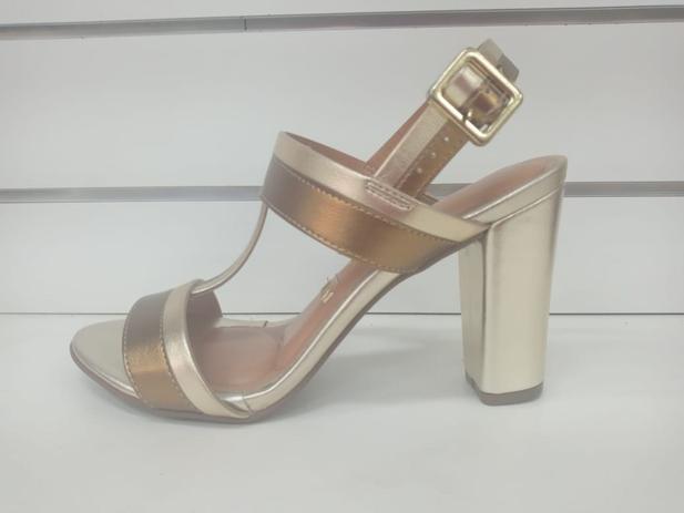 Sandalia vizzano 6410101 dourado/bronze 34 - Sandália Feminina - Magazine  Luiza
