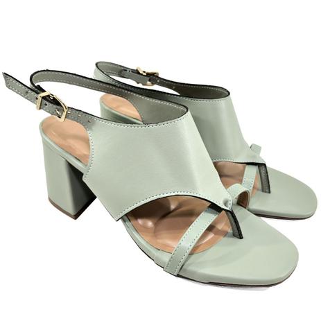 sandalia fechada vizzano