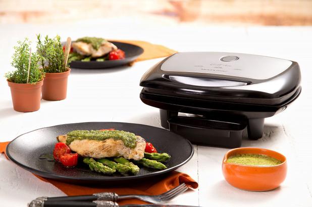 Sanduicheira Super Grill Inox 127V com 1200W e Antiaderente e Luz Indicadora Preta Multilaser - CE11 Menor preço em Sanduicheira Super Grill Inox 127V com 1200W e Antiaderente e Luz Indicadora Preta Multilaser - CE11