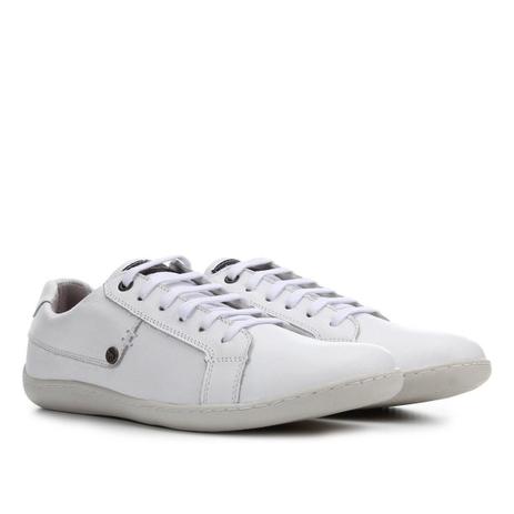 sapatenis acostamento