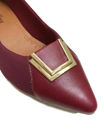 sapatilha bico fino dourada