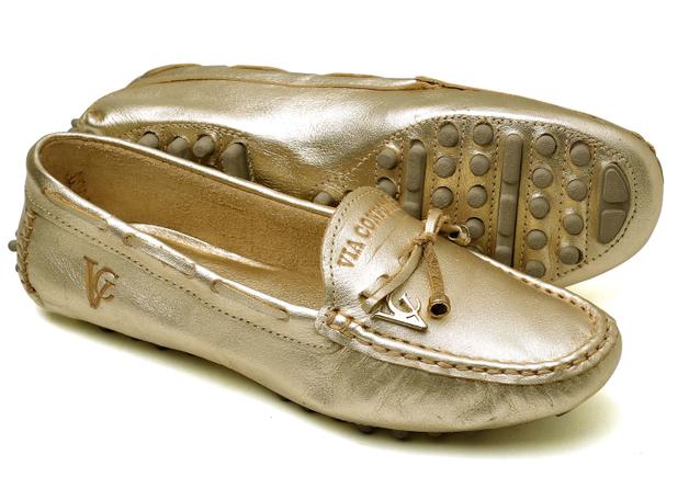 mocassim feminino dourado