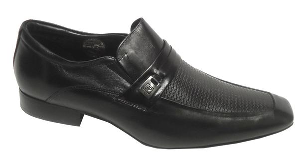 loja de sapatos com numeração grande