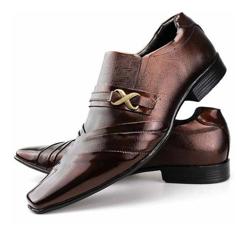 sapato de couro envernizado