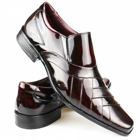sapato com verniz
