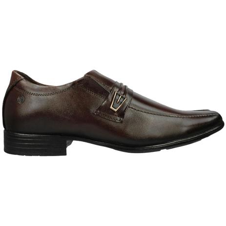 sapato social da marca pegada