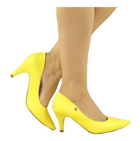 scarpin amarelo salto baixo