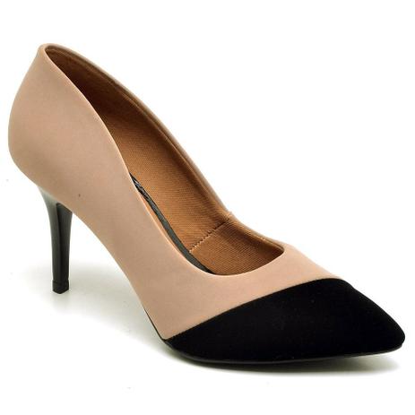 scarpin nude com preto