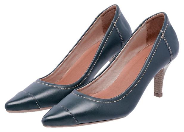 scarpin salto medio bico fino