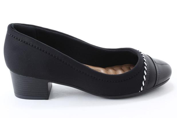 Scarpin Comfortflex Salto Baixo Bico Redondo Verniz 1986302 - Scarpin Feminino - Magazine Luiza