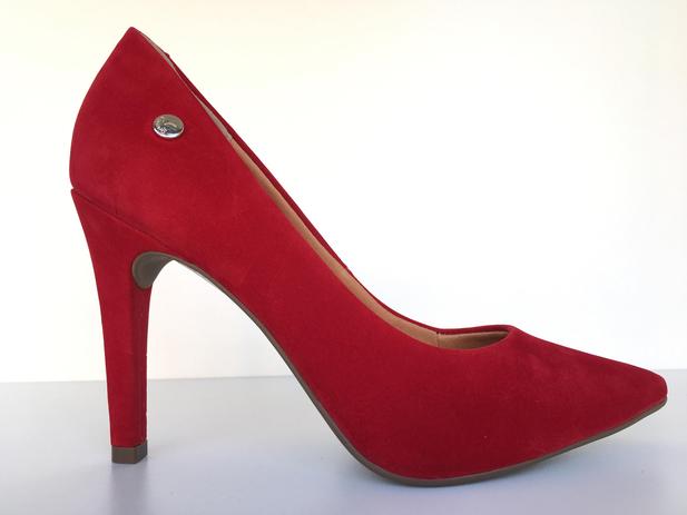 sapato vermelho via uno