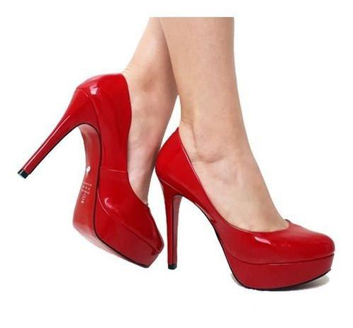 salto alto vermelho verniz