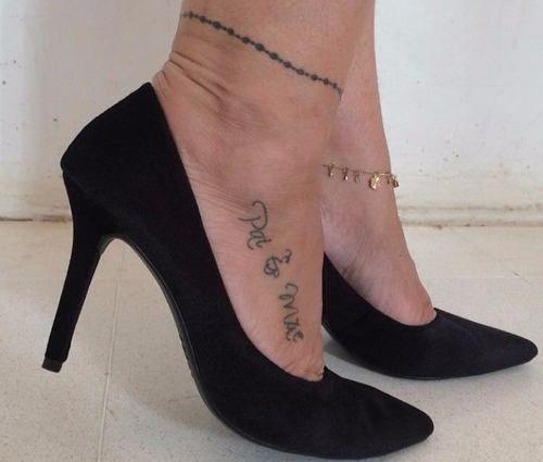 salto alto preto veludo