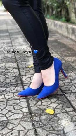 scarpin azul caneta