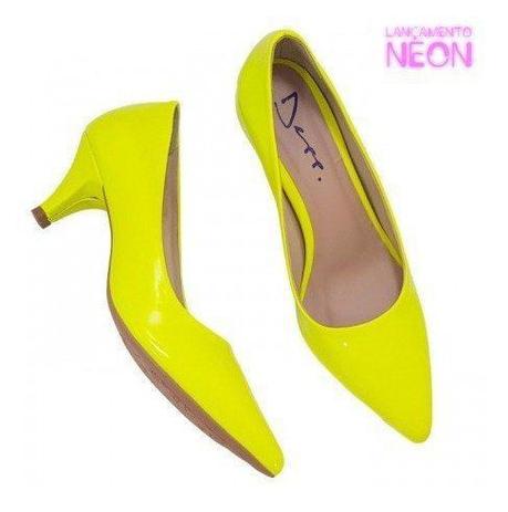 scarpin amarelo salto baixo