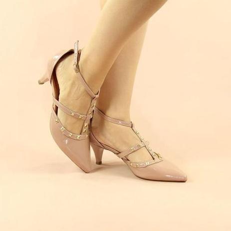 scarpin salto baixo nude