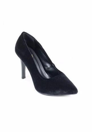 scarpin preto de veludo