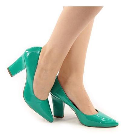 scarpin verde bandeira