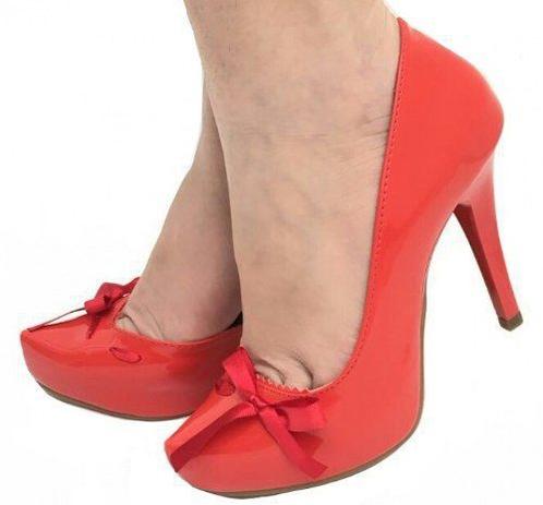 scarpin vermelho com laço
