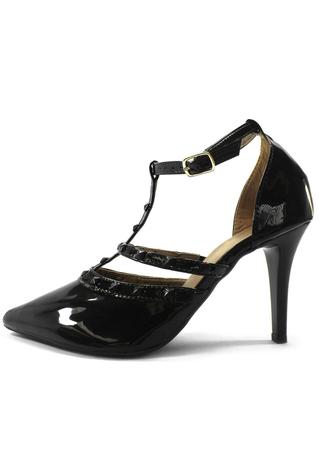 scarpin com spikes preto