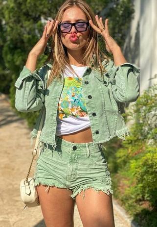 short feminino verde