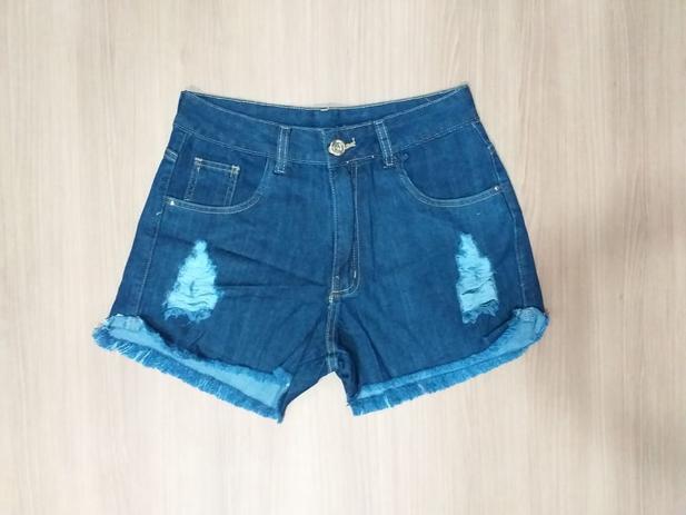 short feminino rasgadinho