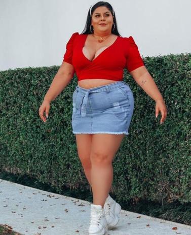 short saia social plus size