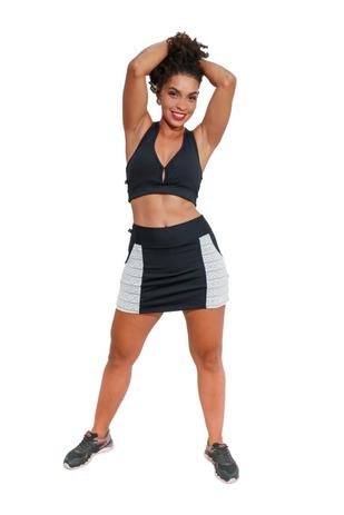 short saia fitness preto