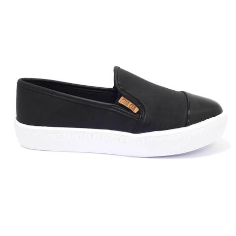 sua cia slip on