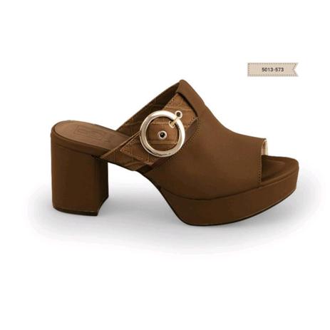 tamanco meia pata salto medio