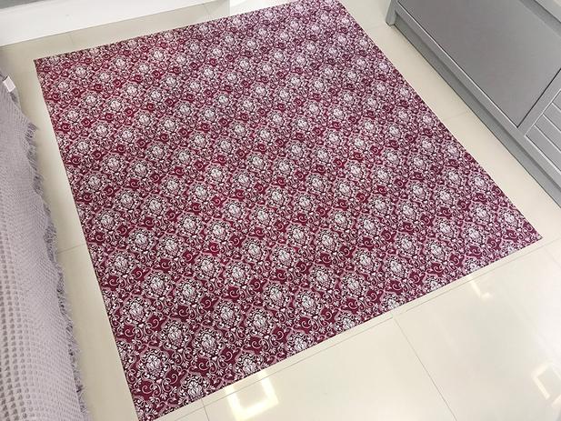 Tapete 1,00 X 1,40 Sala Quarto Escritório Vinho Sem Pelo C2P22 - Tapetes junior é boa?