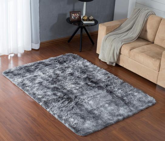 Tapete Aconchego 2,00m x 1,40m Felpudo, Macio, Base Antiderrapante - Cinza Mesclado - Borda bordados enxovais é boa?