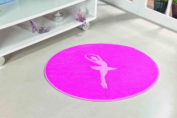Tapete Antiderrapante FORMATO BAILARINA - PINK 0,78 x 0,68 - Guga tapetes Menor preço em Tapete Antiderrapante FORMATO BAILARINA - PINK 0,78 x 0,68 - Guga tapetes