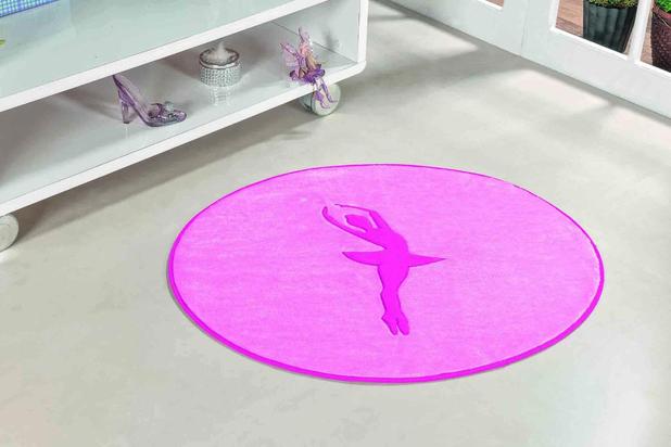 Tapete Antiderrapante FORMATO BAILARINA - ROSA 0,78 x 0,68 - Guga tapetes Menor preço em Tapete Antiderrapante FORMATO BAILARINA - ROSA 0,78 x 0,68 - Guga tapetes