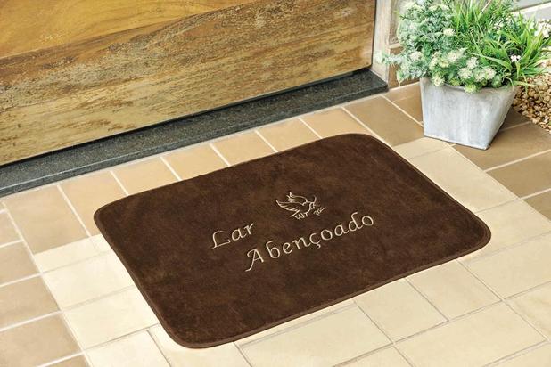 Tapete Capacho para Porta Lar Abençoado 68cm x 48cm Café - Guga tapetes é ruim? Tapete Capacho para Porta Lar Abençoado 68cm x 48cm Café - Guga tapetes é boa?
