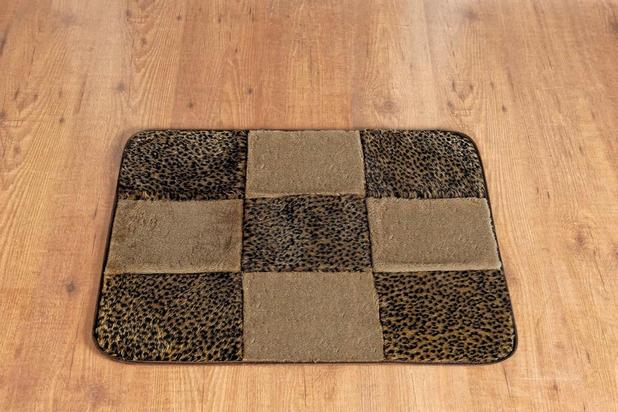 Tapete Capacho para Porta Patchwork Onça com Castor - Guga tapetes é boa?