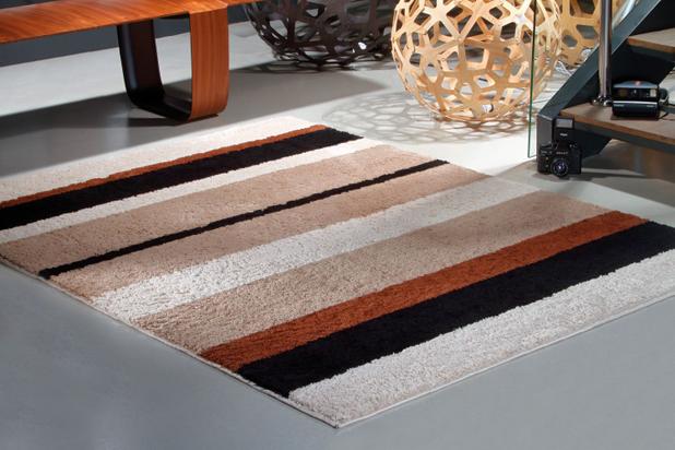 Tapete Classic Design Pelo Médio Listras 1,50 x 2,00M Pérola - Linda casa Menor preço em Tapete Classic Design Pelo Médio Listras 1,50 x 2,00M Pérola - Linda casa