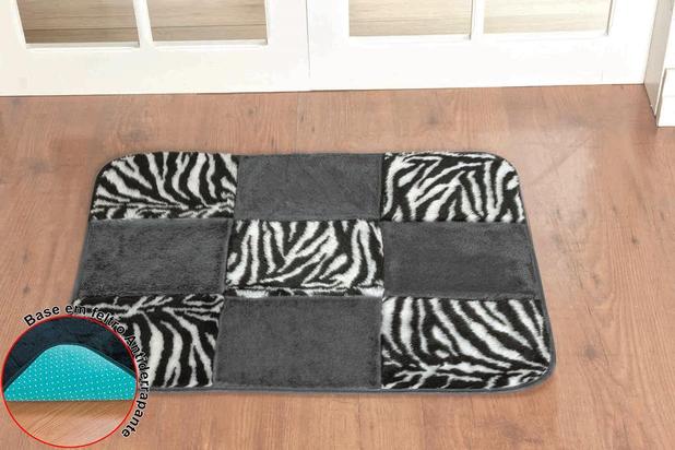 Tapete De Pelúcia Para Porta de Sala Premium Zebra - Guga tapetes Menor preço em Tapete De Pelúcia Para Porta de Sala Premium Zebra - Guga tapetes